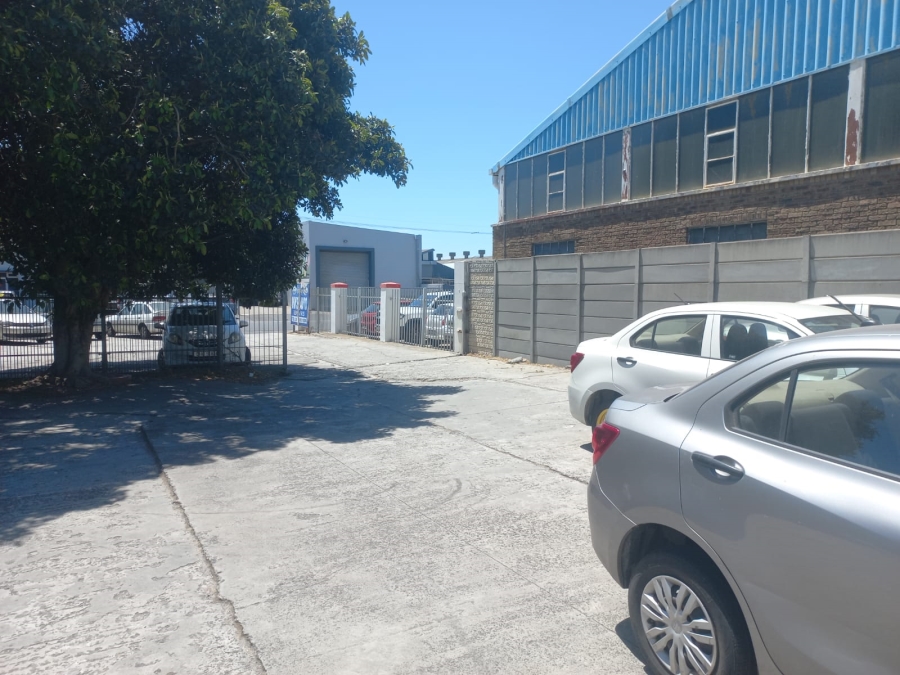 To Let commercial Property for Rent in Paarden Eiland Western Cape